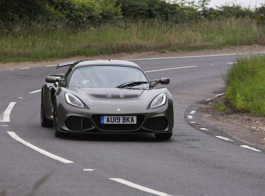  Lotus Exige Sport 410 2018 года  (UK) (фото 32 из 45)